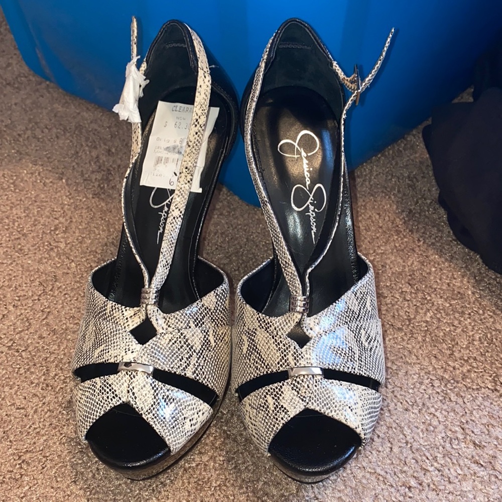 Jessica Simpson Heels - Picture 2 of 7